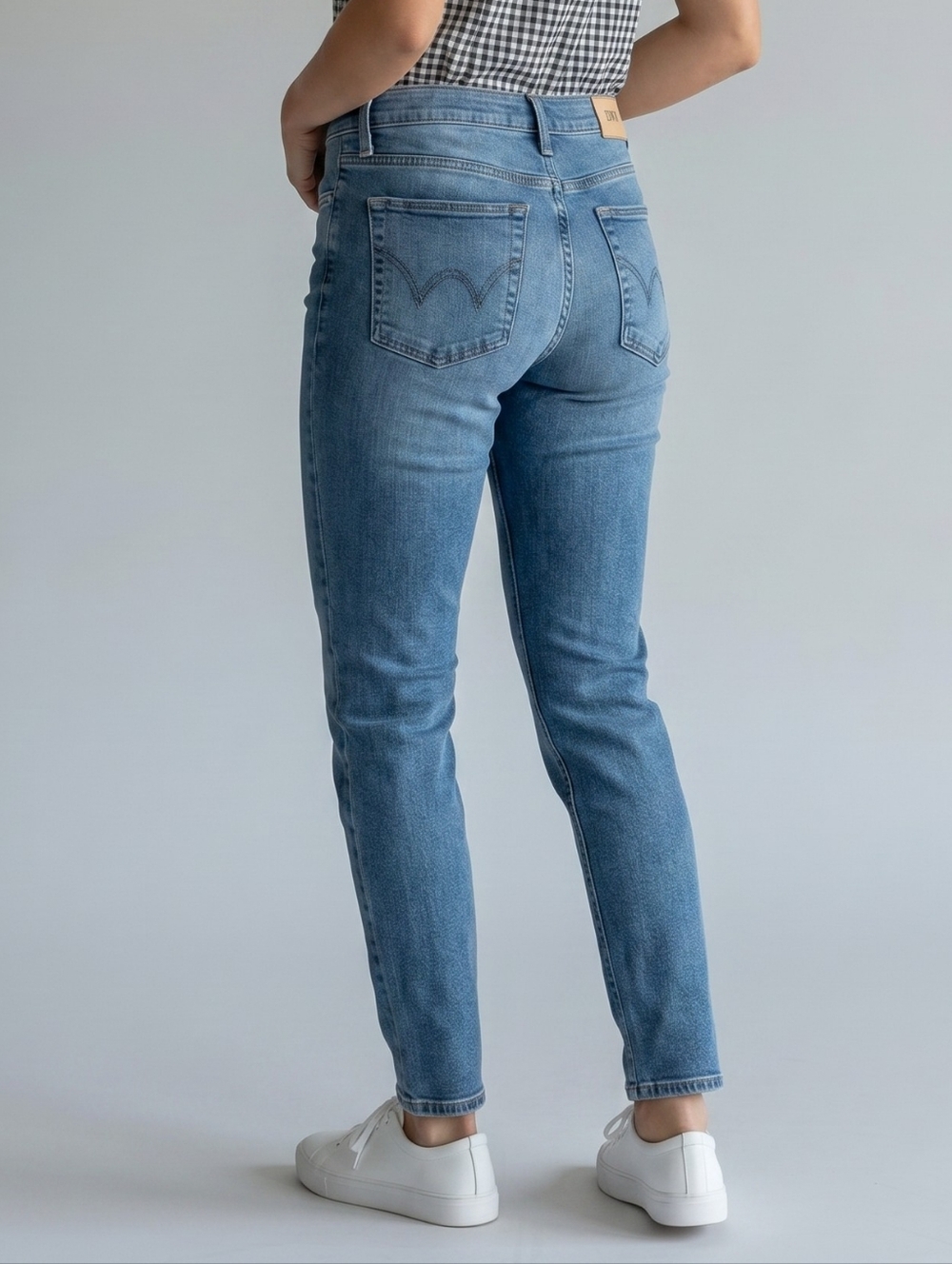 Edwin Elin Crop Straight Womens Jeans In "Wavelength" Wash 31